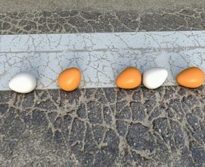 Falling-Eggs